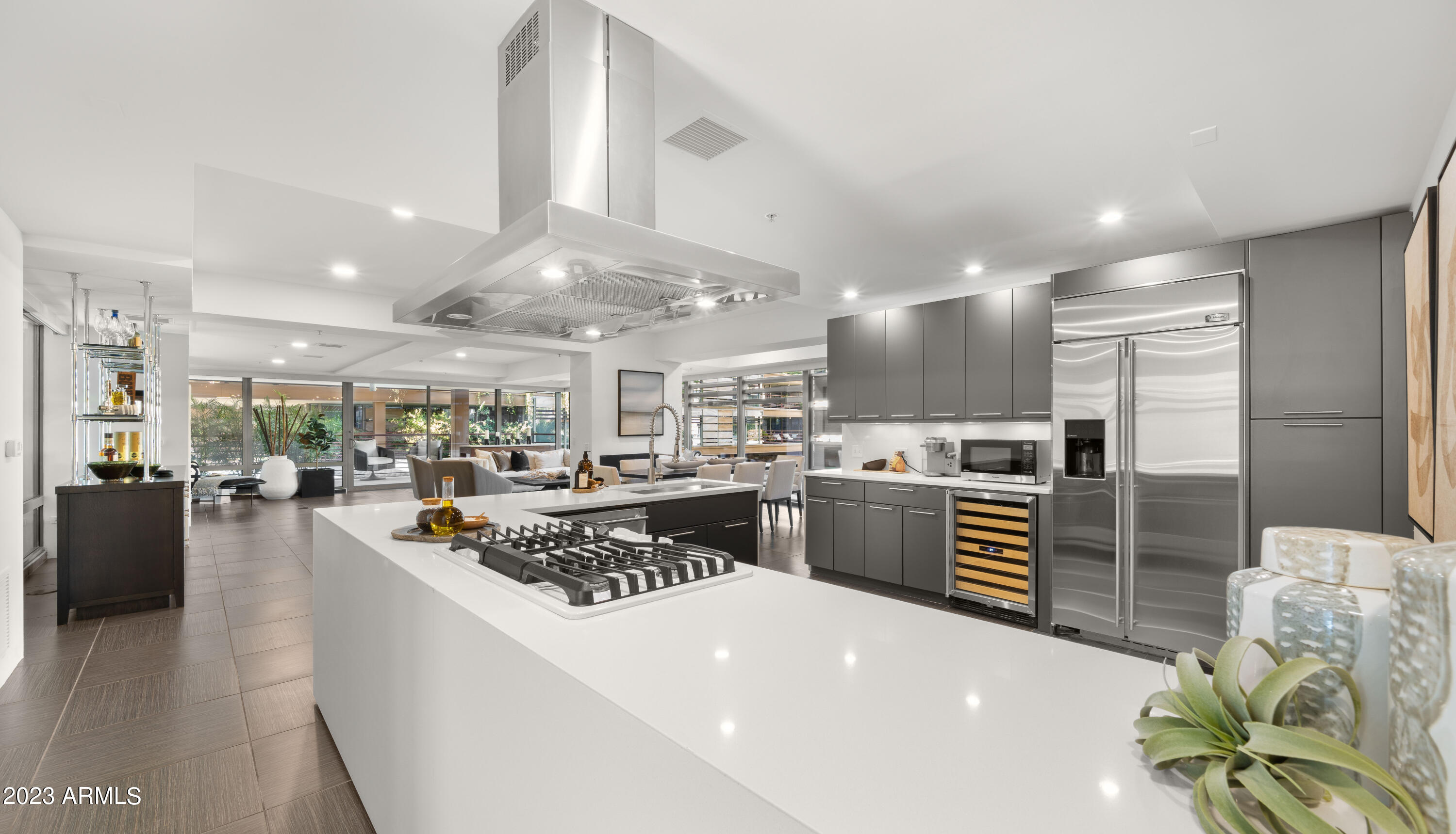 7137 E RANCHO VISTA Drive, 4006