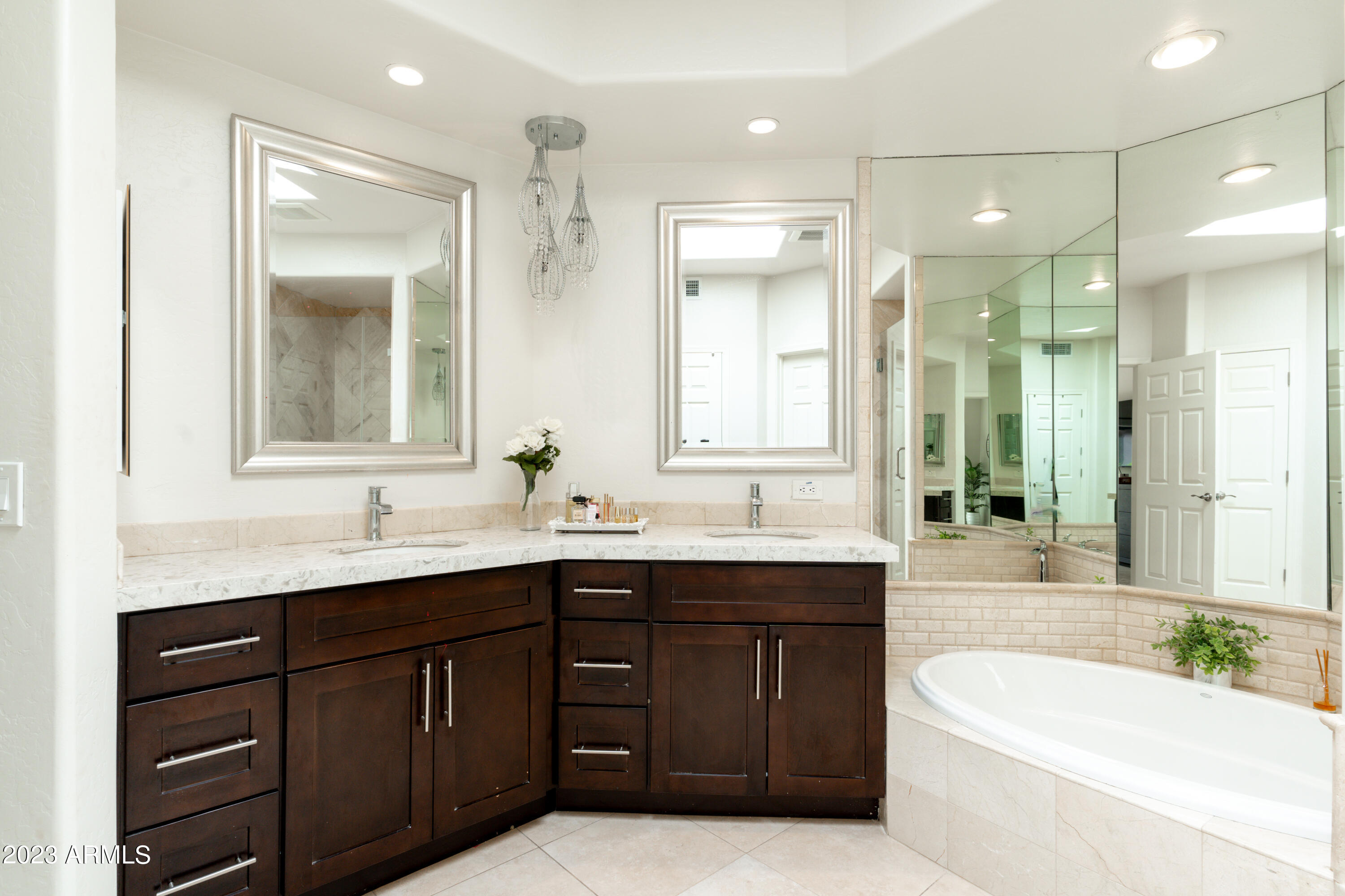 10050 E MOUNTAINVIEW LAKE Drive, 40