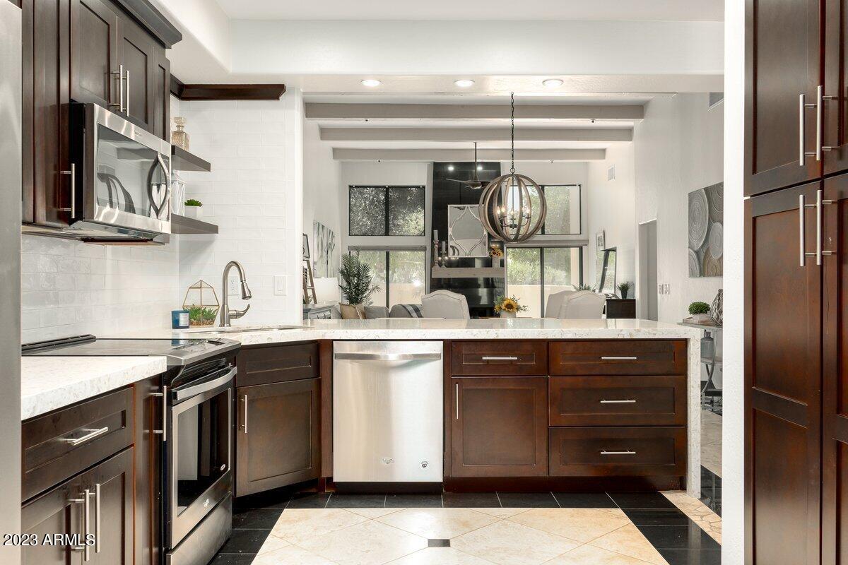 10050 E MOUNTAINVIEW LAKE Drive, 40