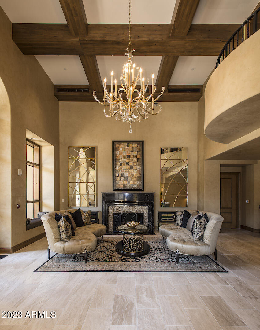 7175 E CAMELBACK Road, 601