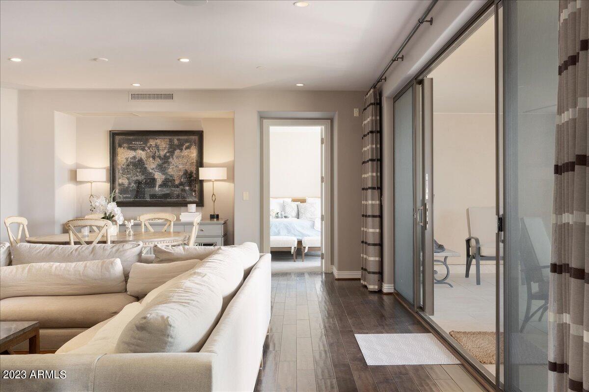 7175 E CAMELBACK Road, 601