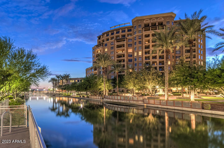 7175 E CAMELBACK Road, 601