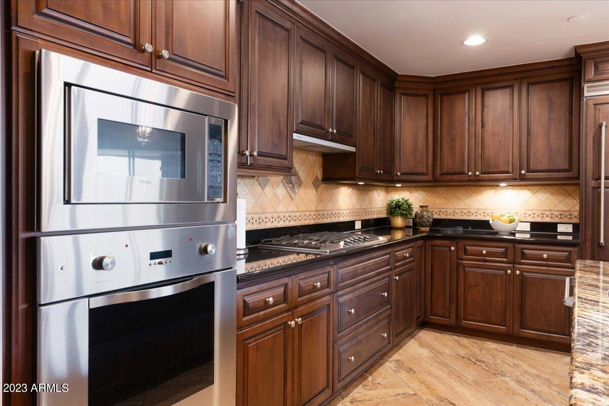 7175 E CAMELBACK Road, 601