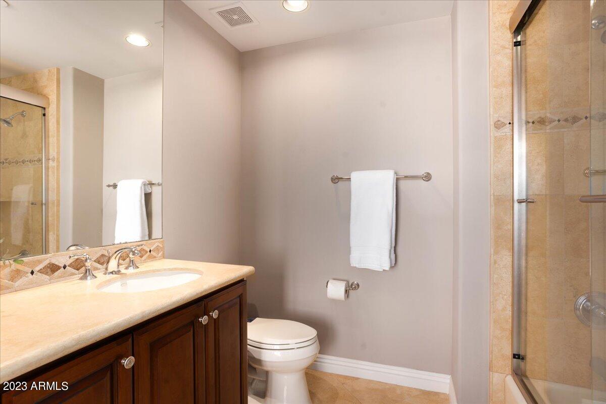 7175 E CAMELBACK Road, 601