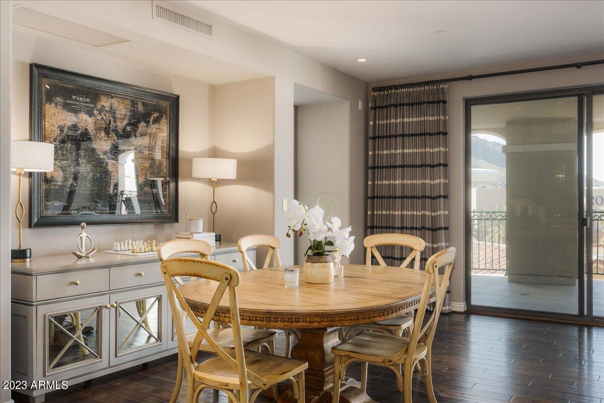 7175 E CAMELBACK Road, 601