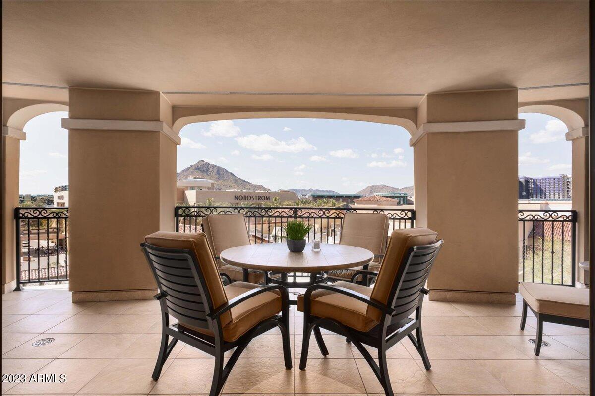 7175 E CAMELBACK Road, 601