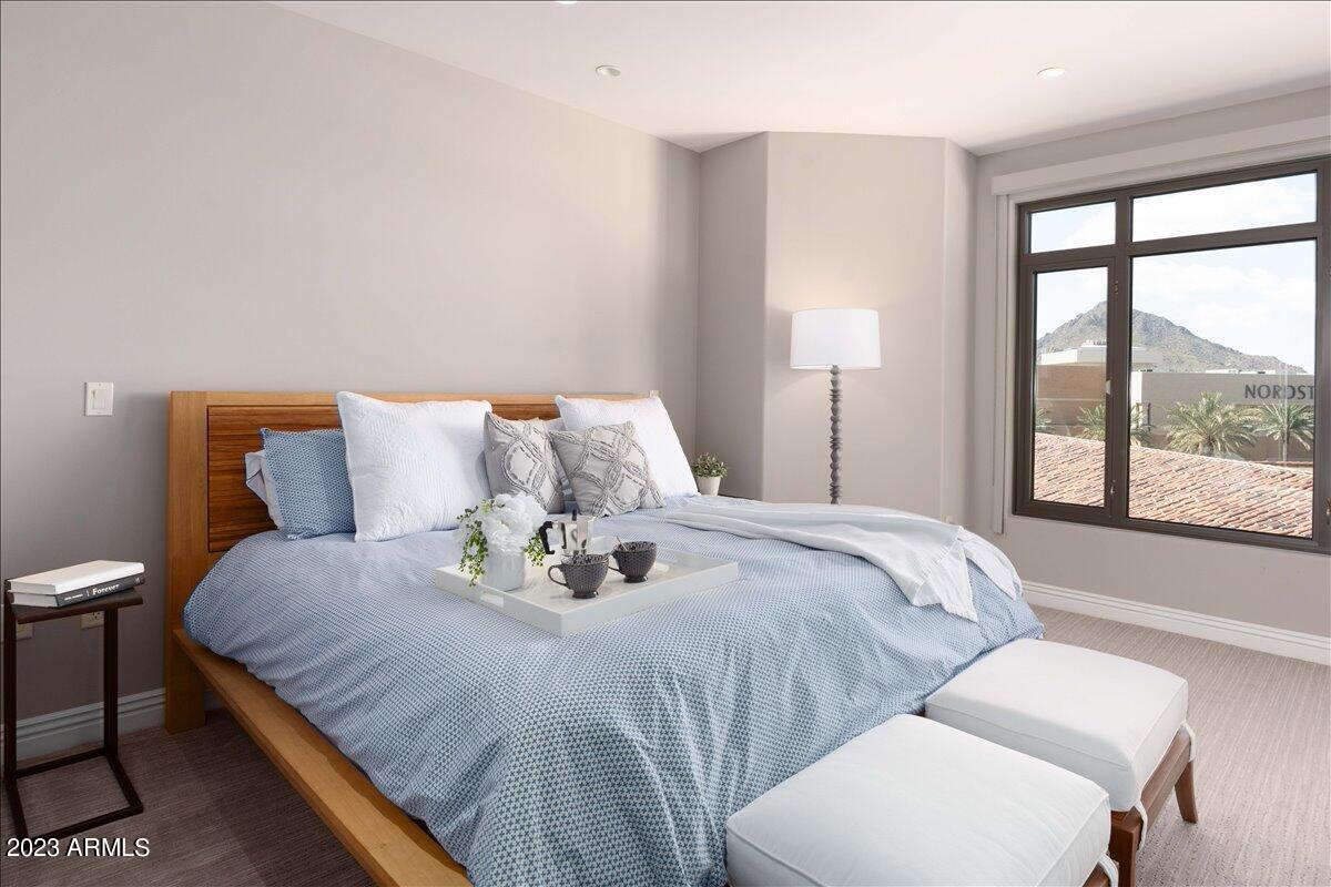 7175 E CAMELBACK Road, 601