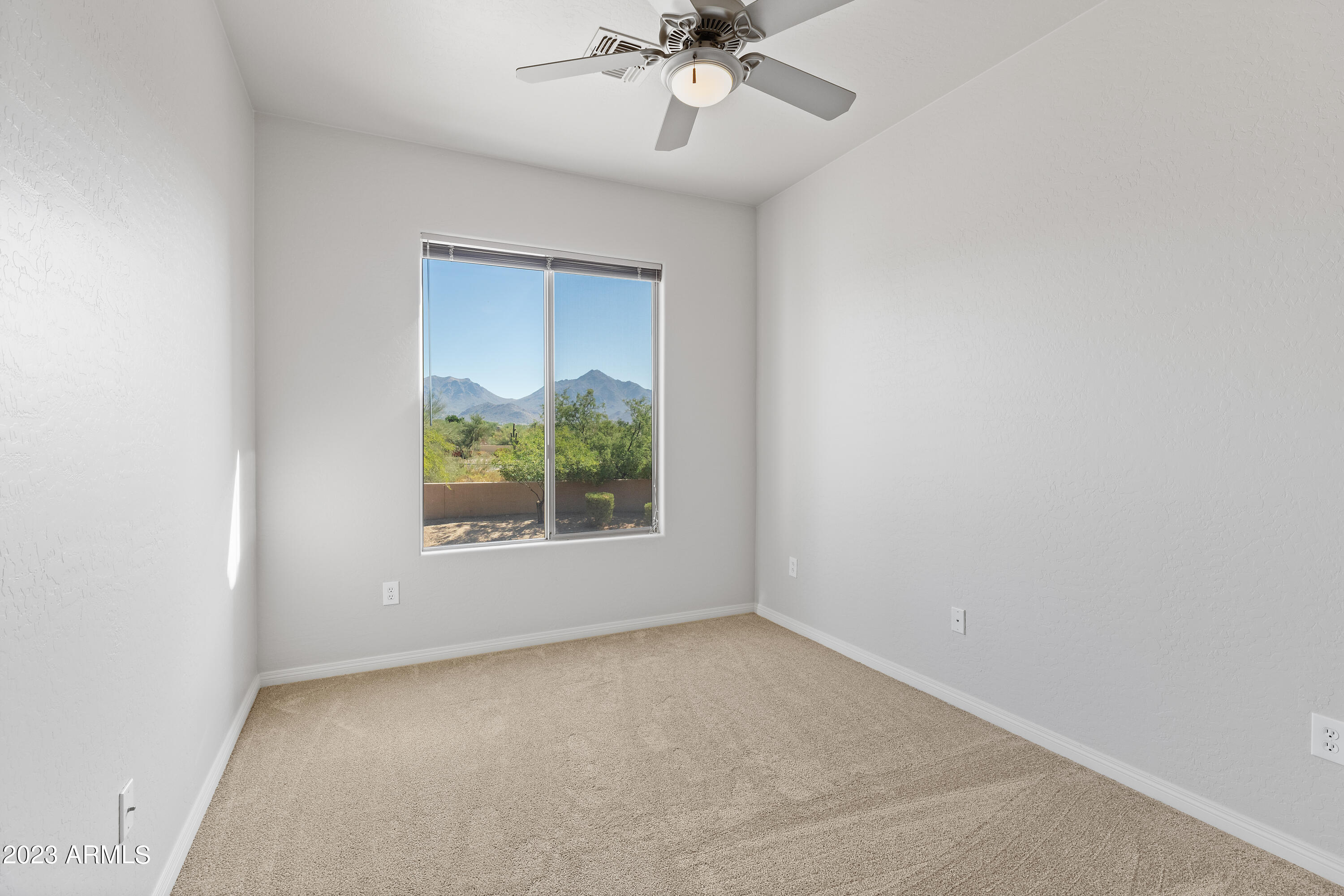 19475 N GRAYHAWK Drive, 2114