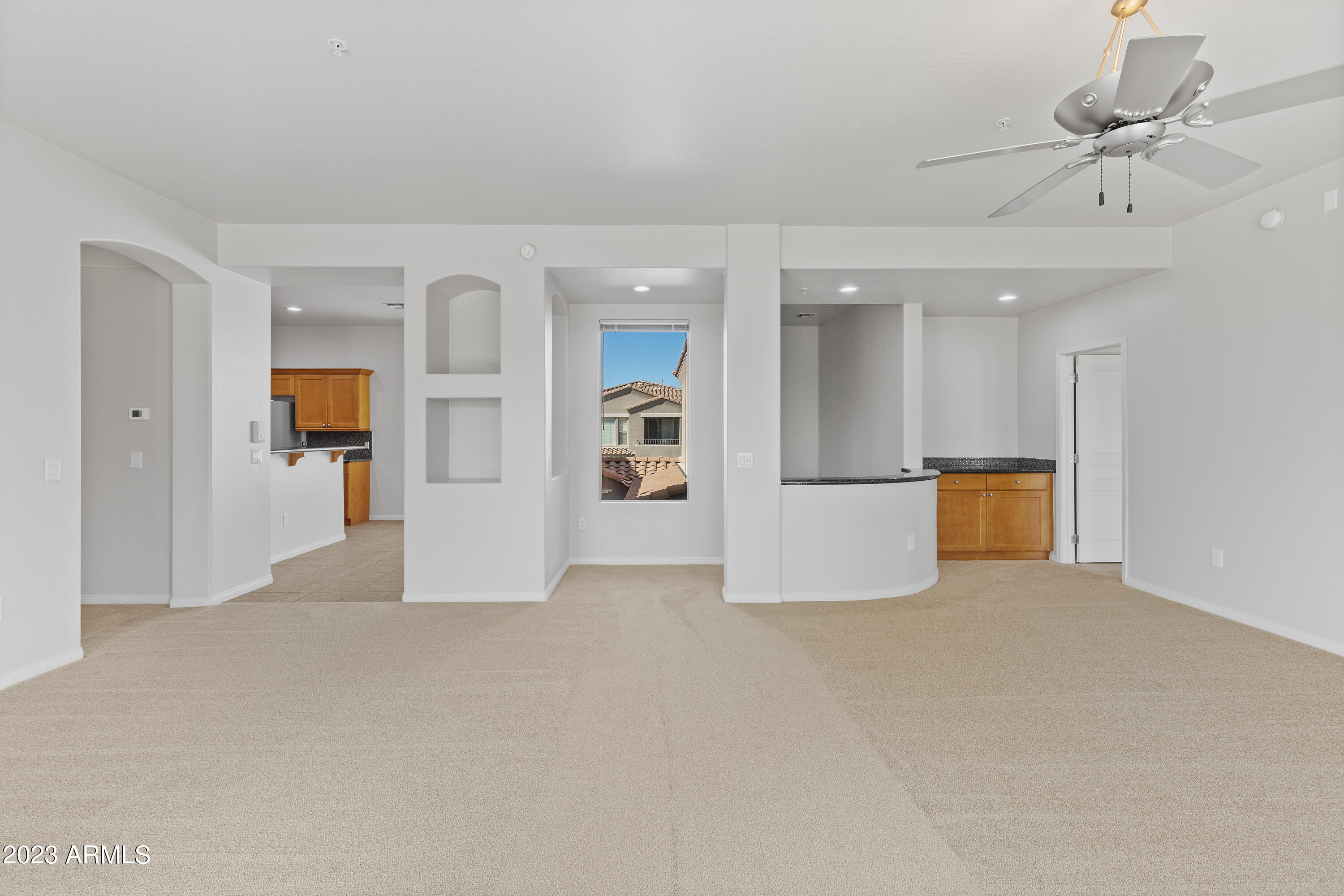 19475 N GRAYHAWK Drive, 2114