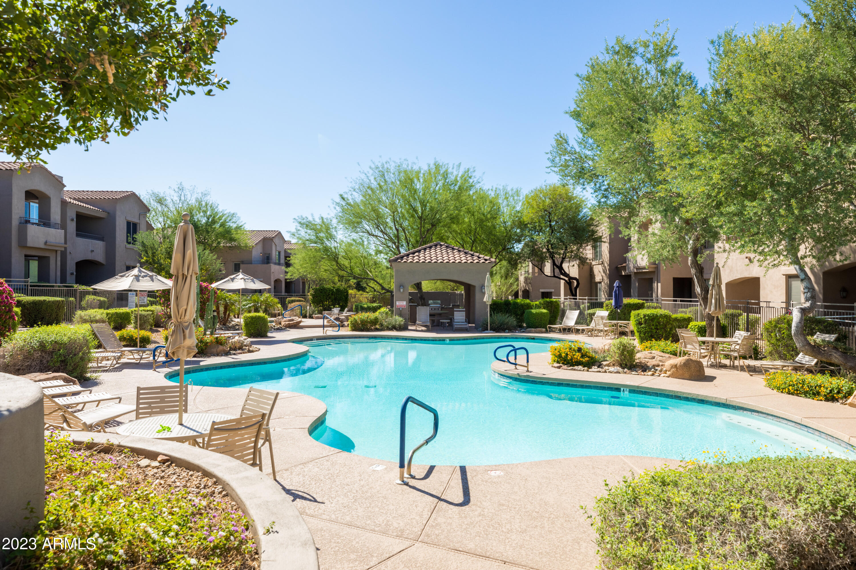 19475 N GRAYHAWK Drive, 2114
