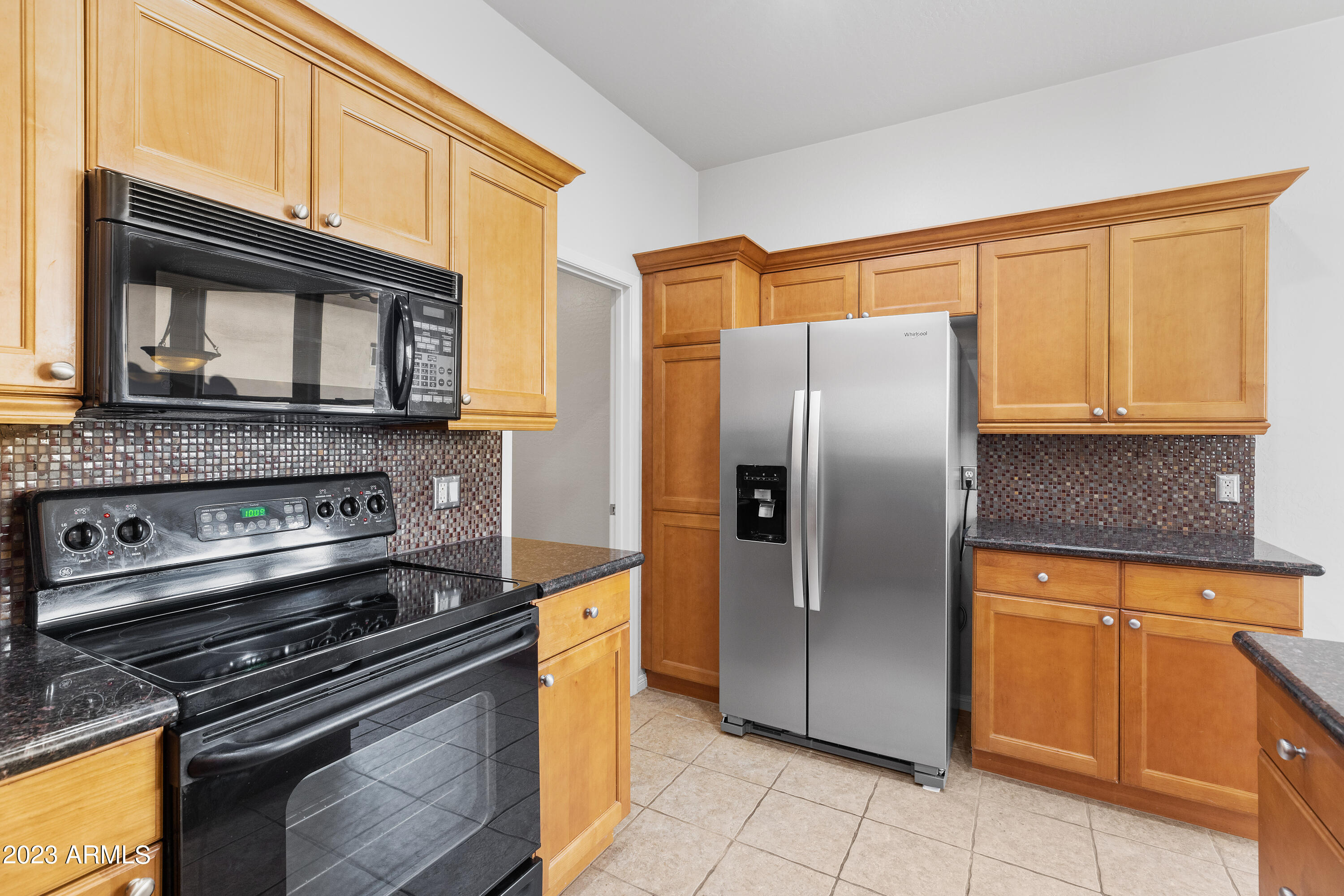 19475 N GRAYHAWK Drive, 2114