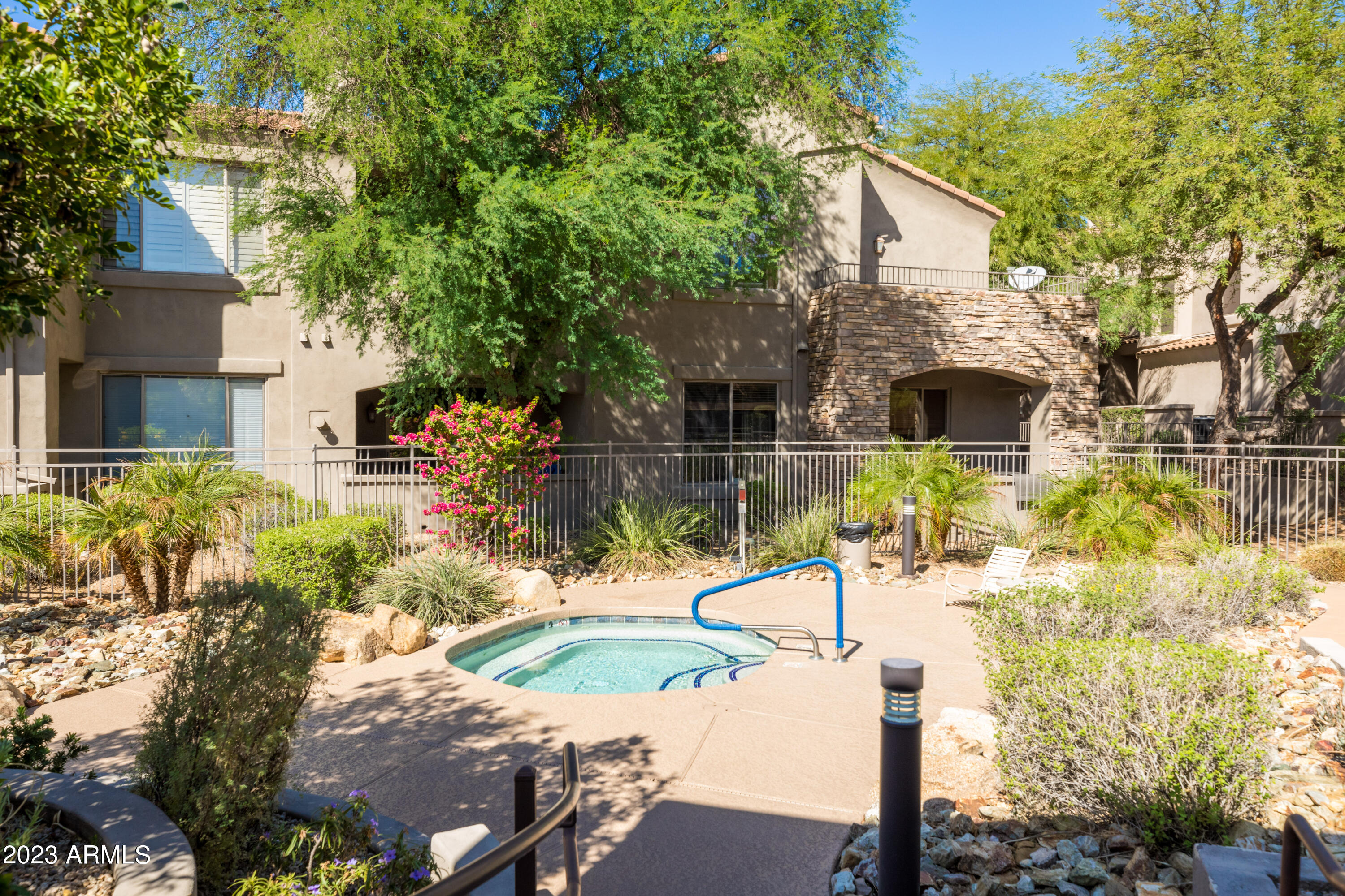 19475 N GRAYHAWK Drive, 2114