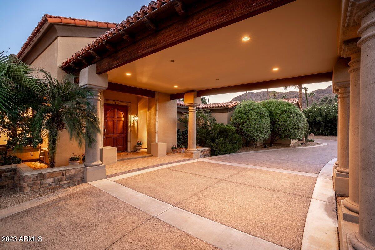 4723 E FOOTHILL Drive