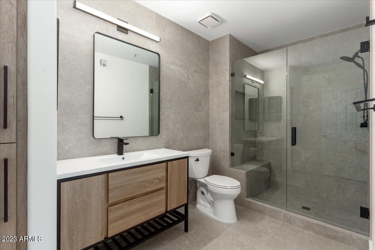 7575 E Indian Bend Road, 2014