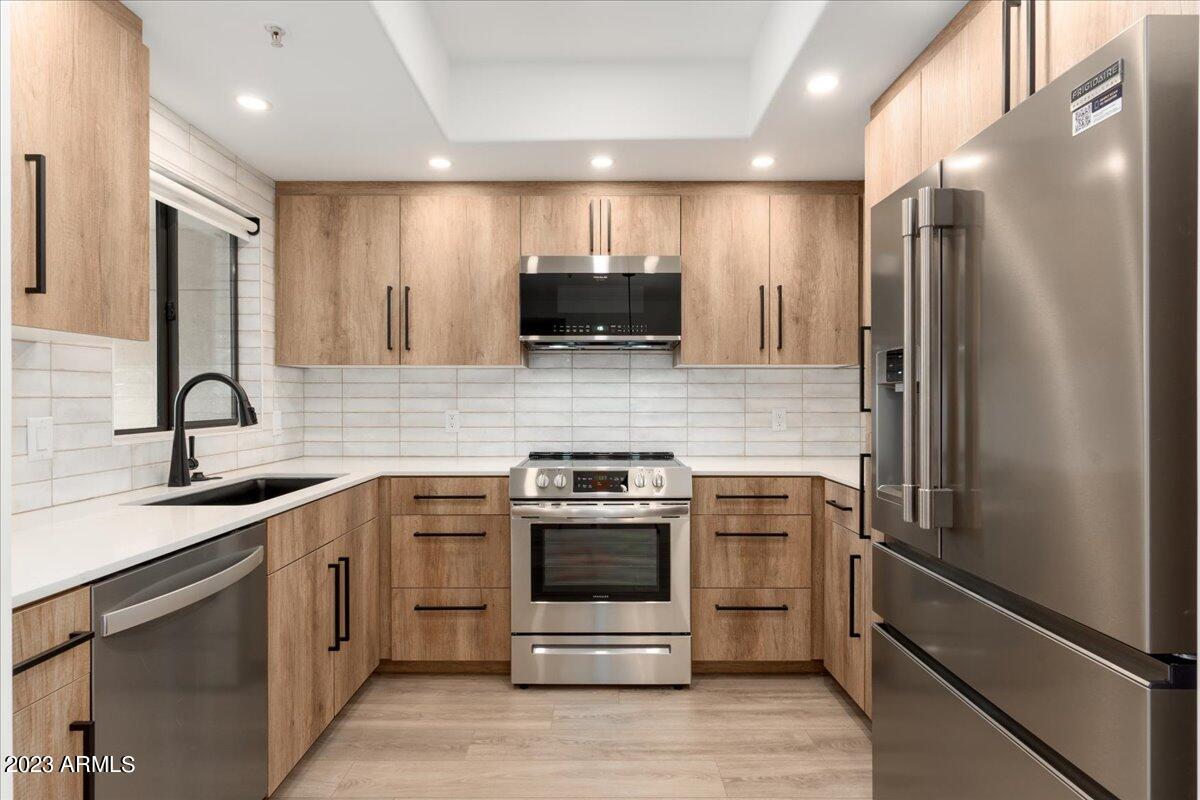 7575 E Indian Bend Road, 2014