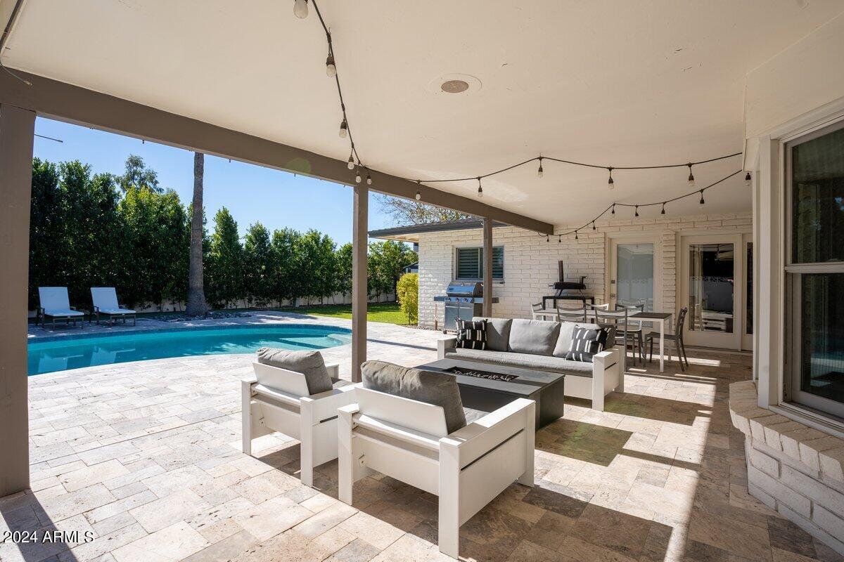 8707 E HEATHERBRAE Drive