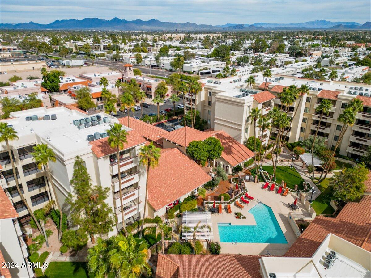 4200 N MILLER Road, 320