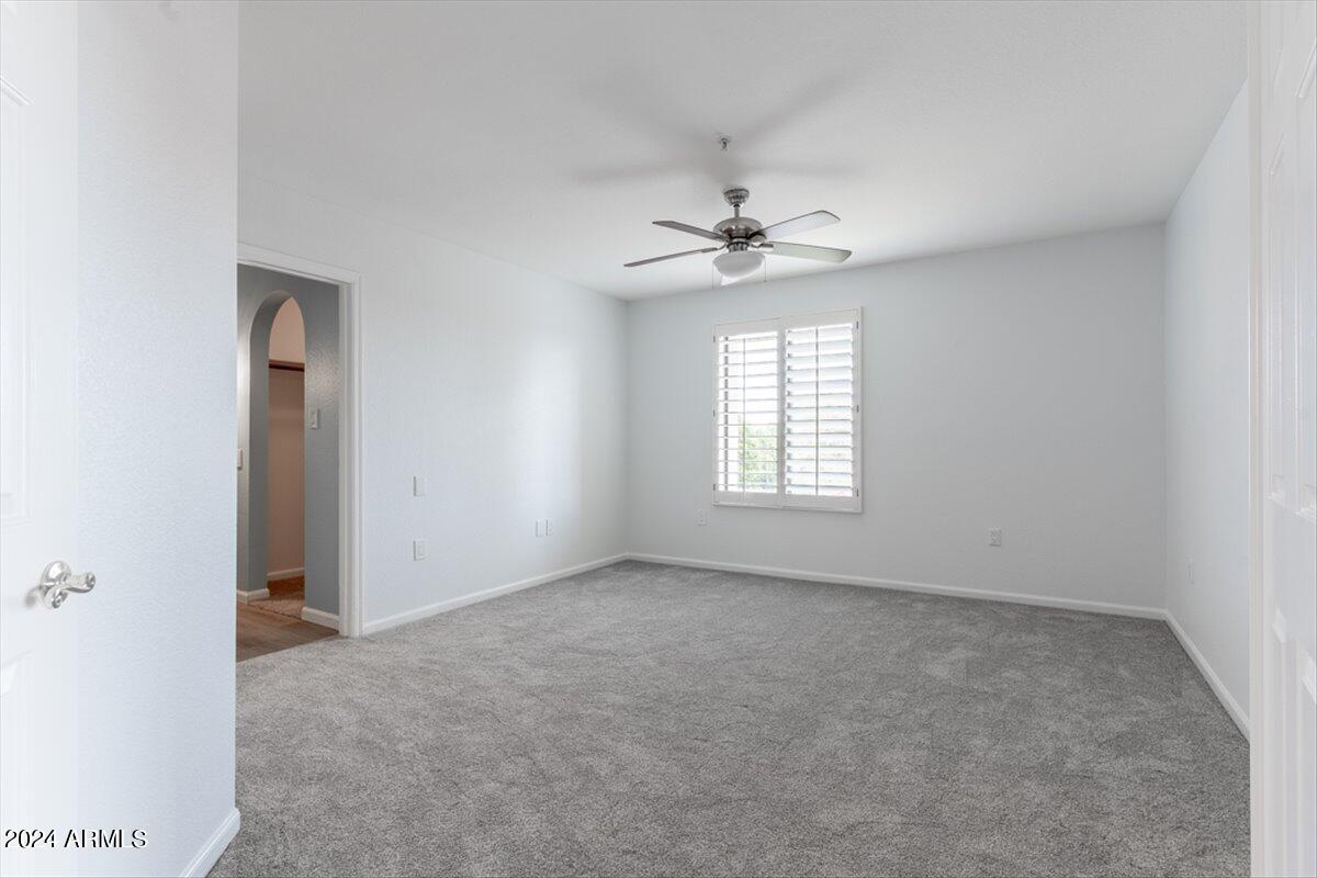 4200 N MILLER Road, 320