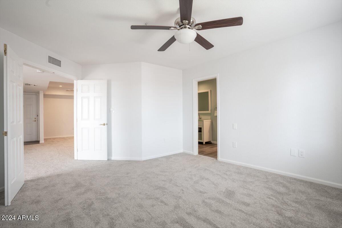 4200 N MILLER Road, 320