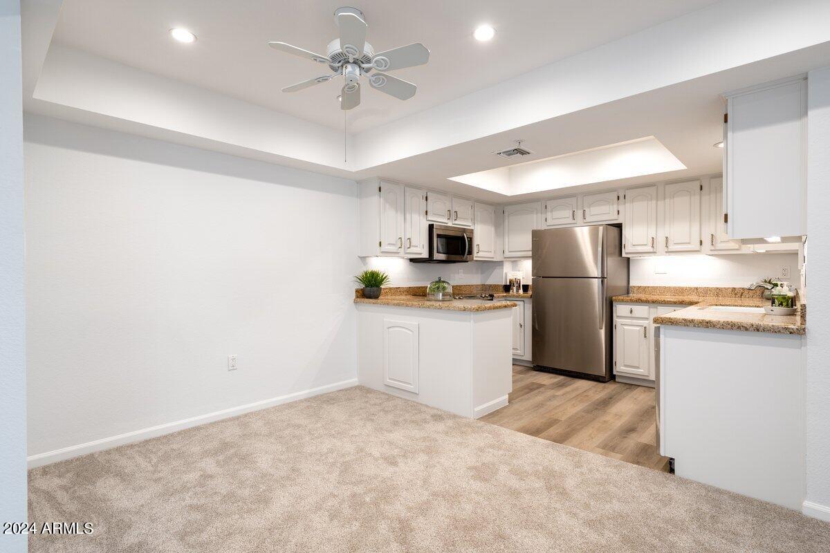 4200 N MILLER Road, 320