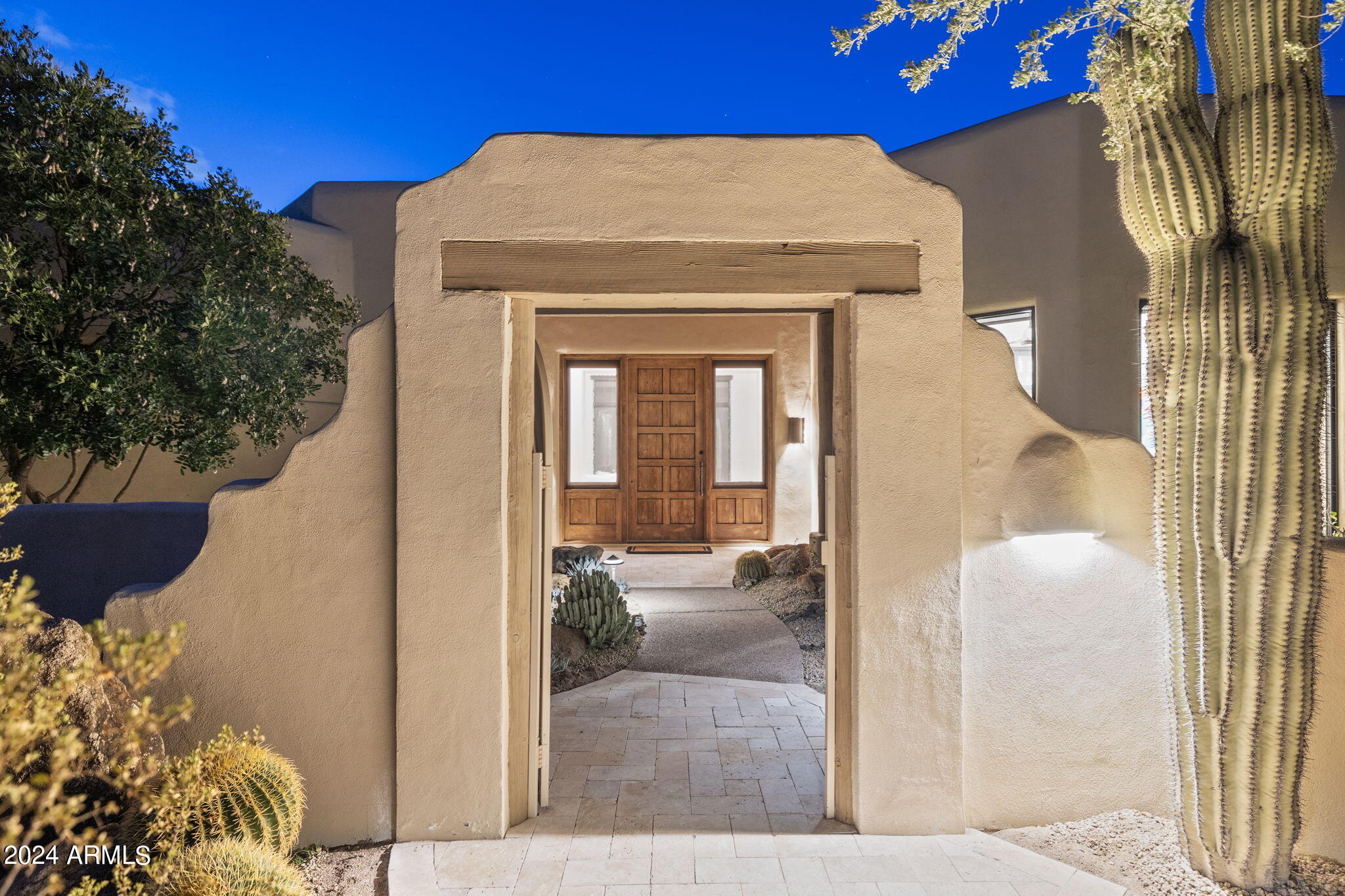 8300 E DIXILETA Drive SW, 206