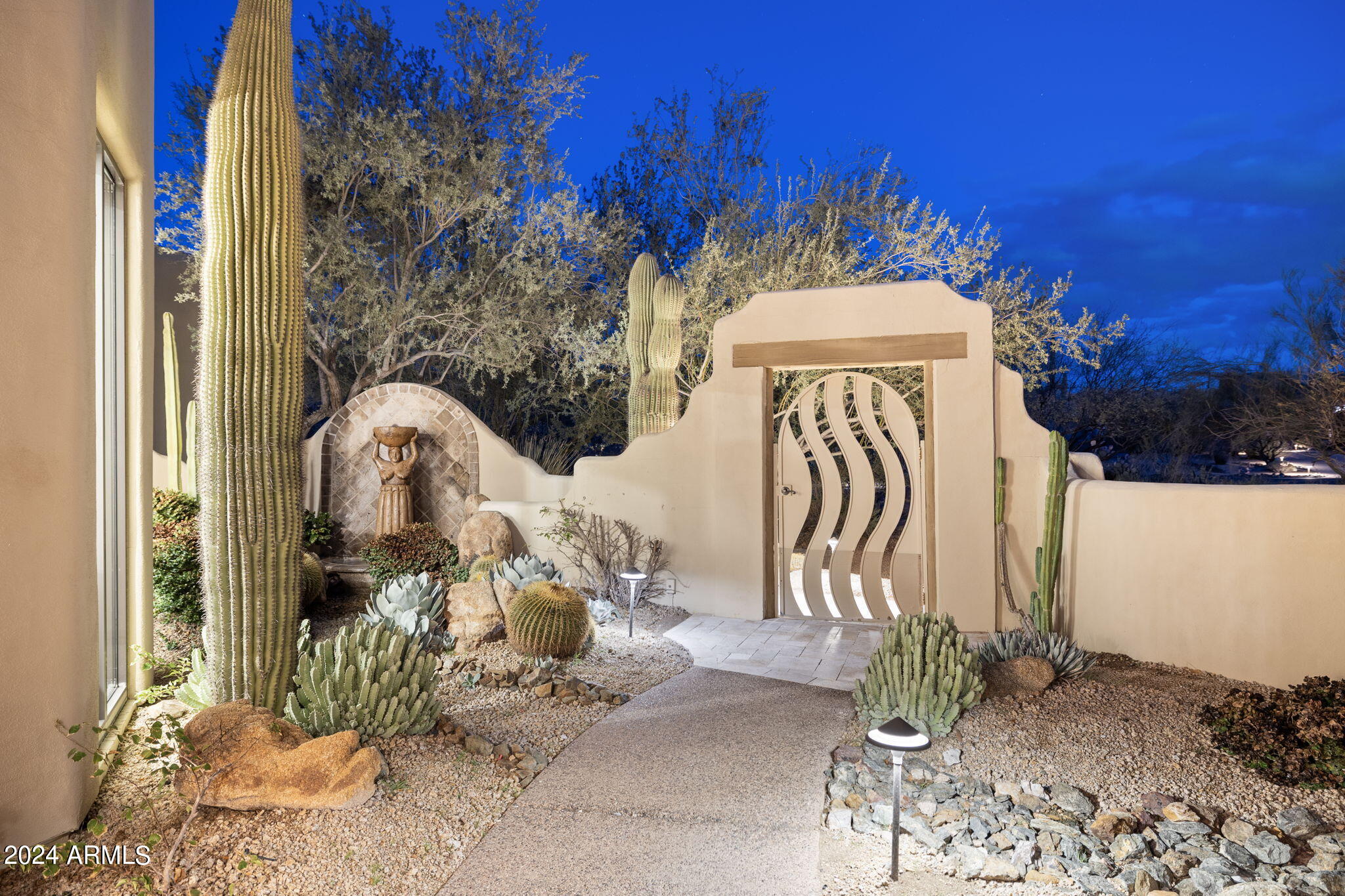 8300 E DIXILETA Drive SW, 206