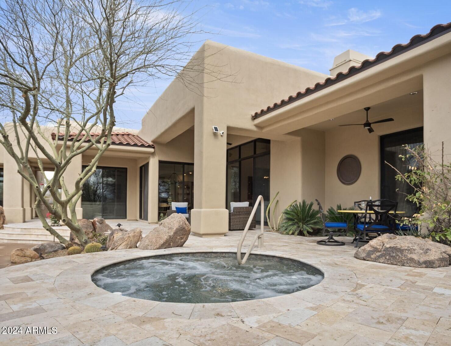 8300 E DIXILETA Drive SW, 206