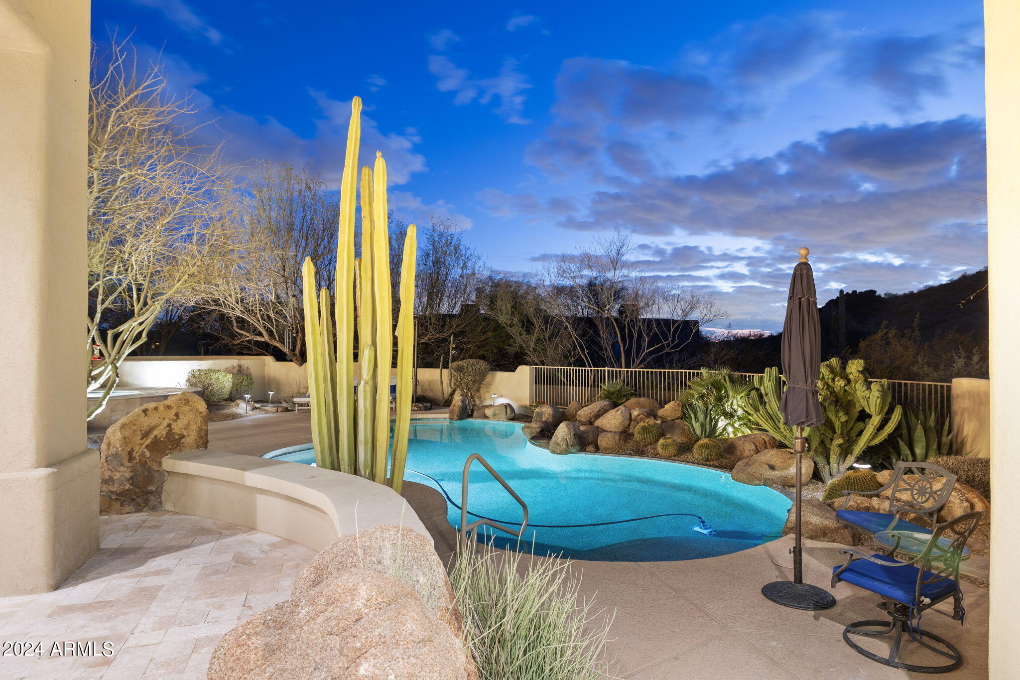 8300 E DIXILETA Drive SW, 206