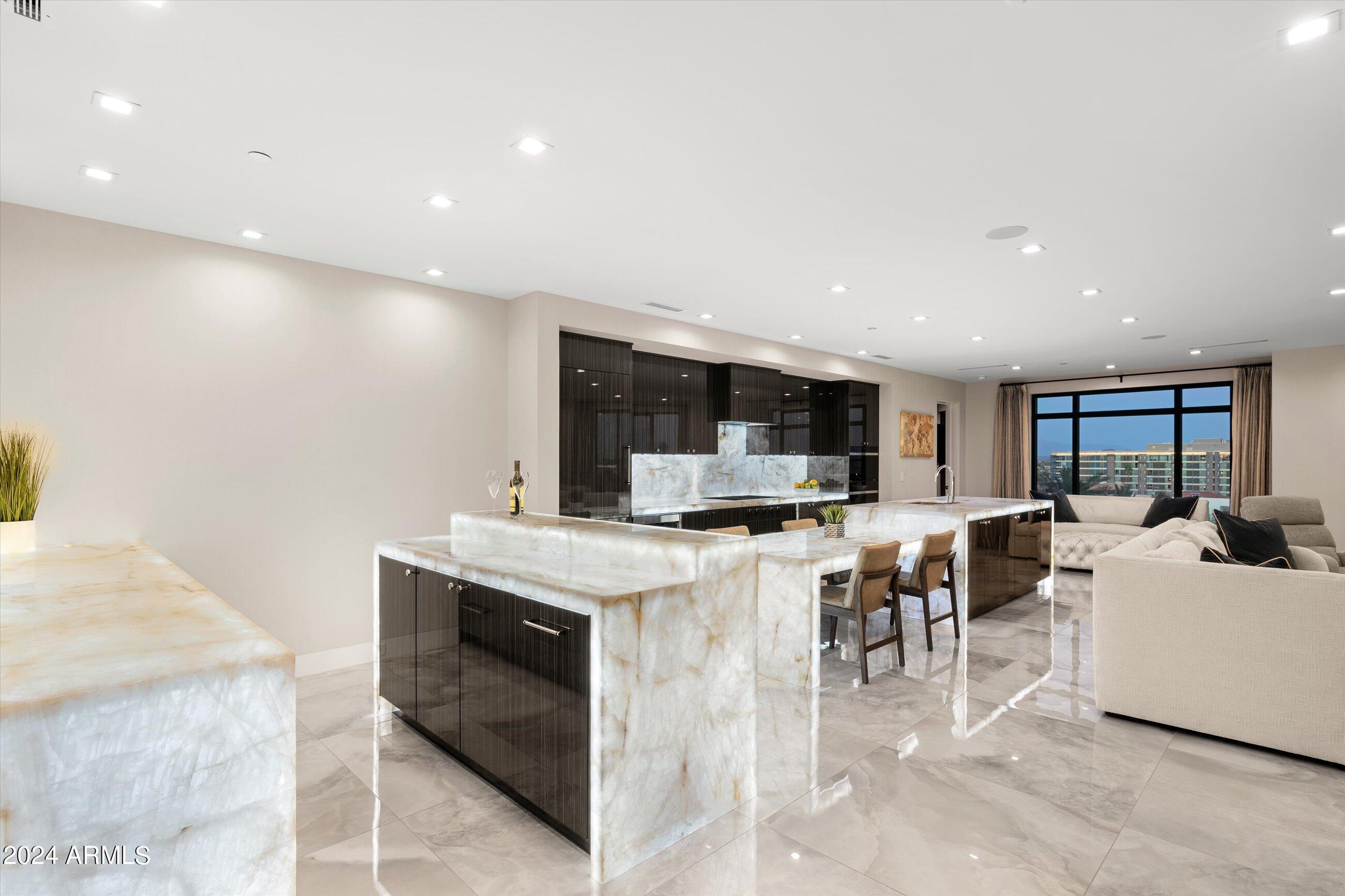 7175 E Camelback Road, 608