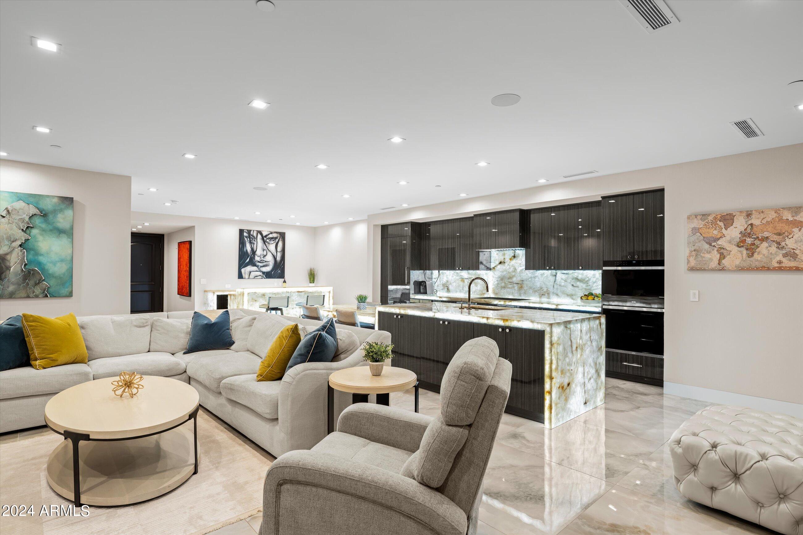 7175 E Camelback Road, 608