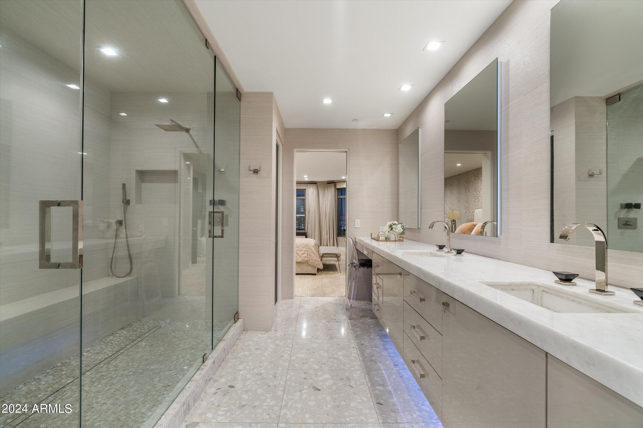 7175 E Camelback Road, 608