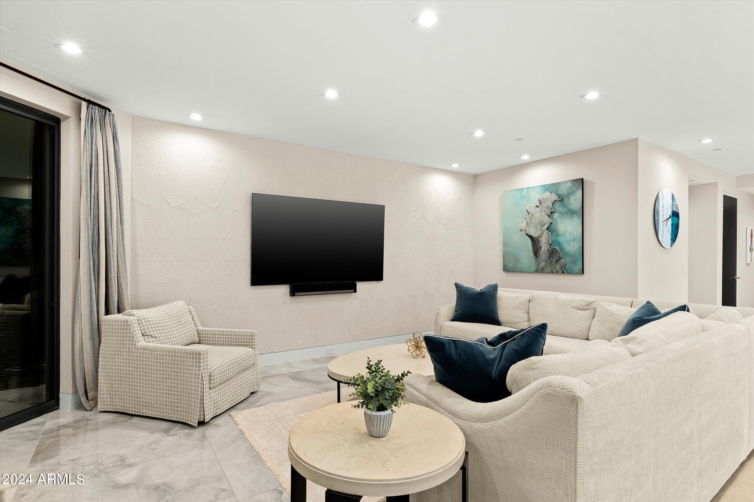 7175 E Camelback Road, 608