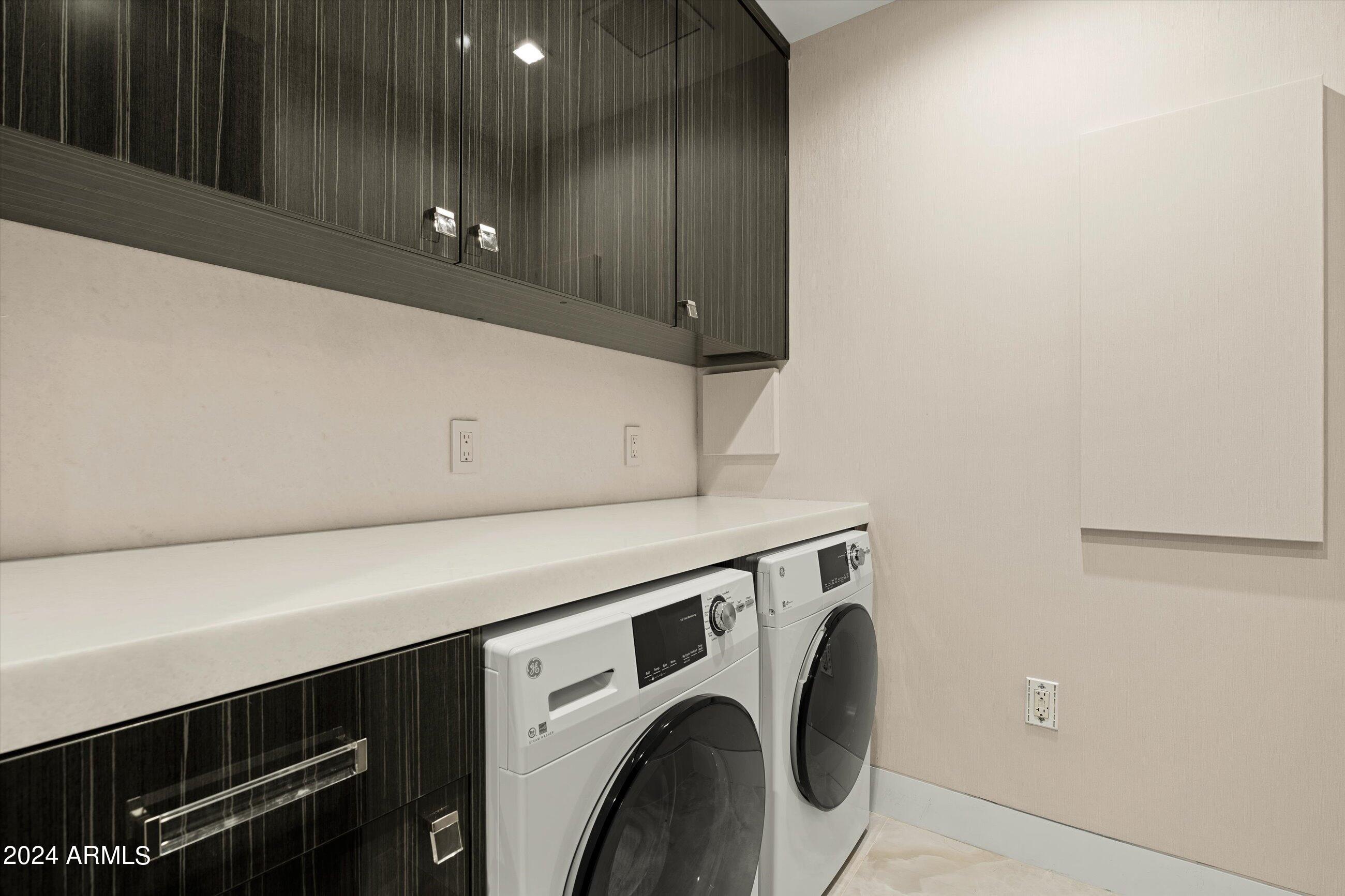 7175 E Camelback Road, 608