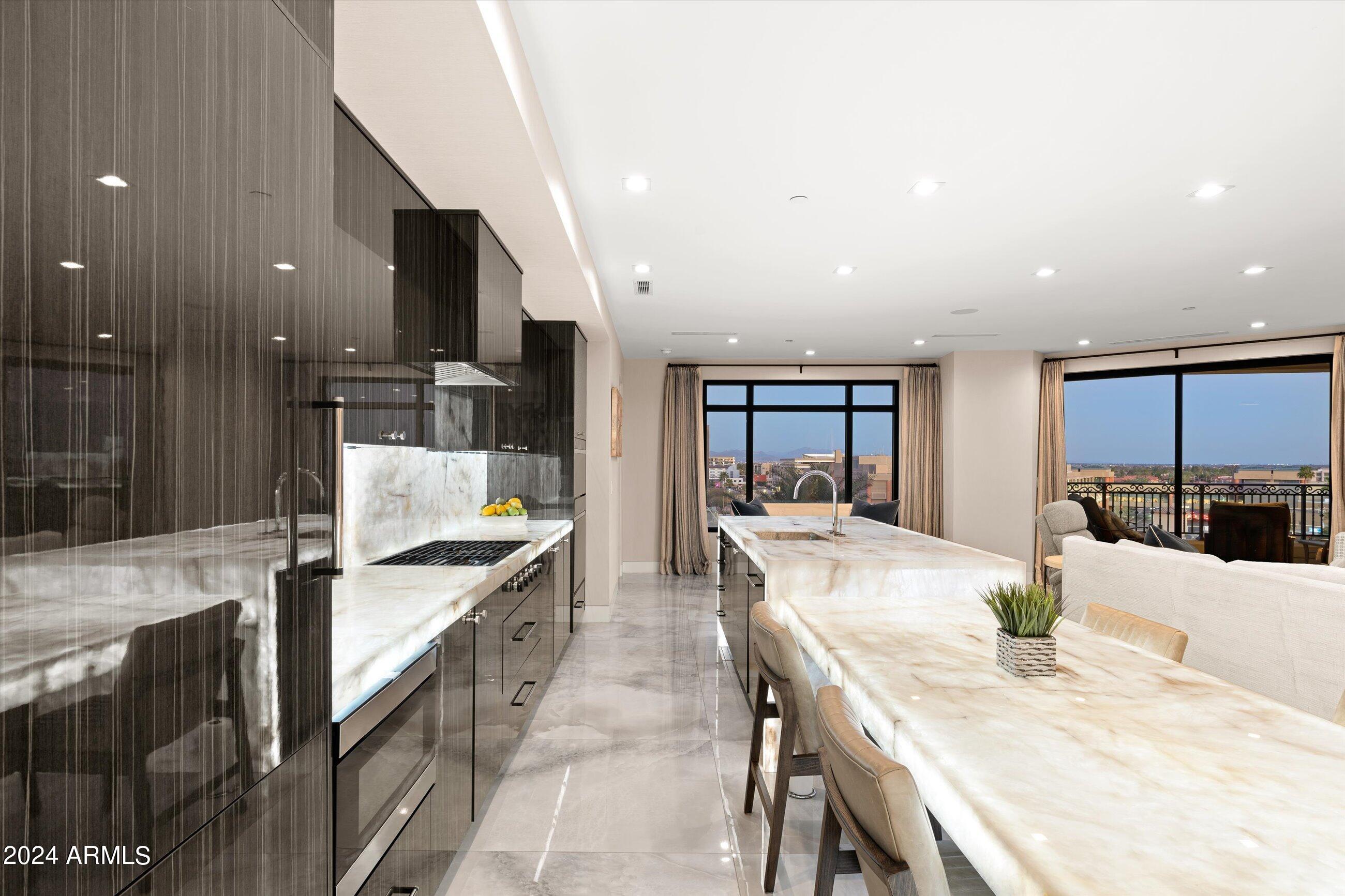 7175 E Camelback Road, 608