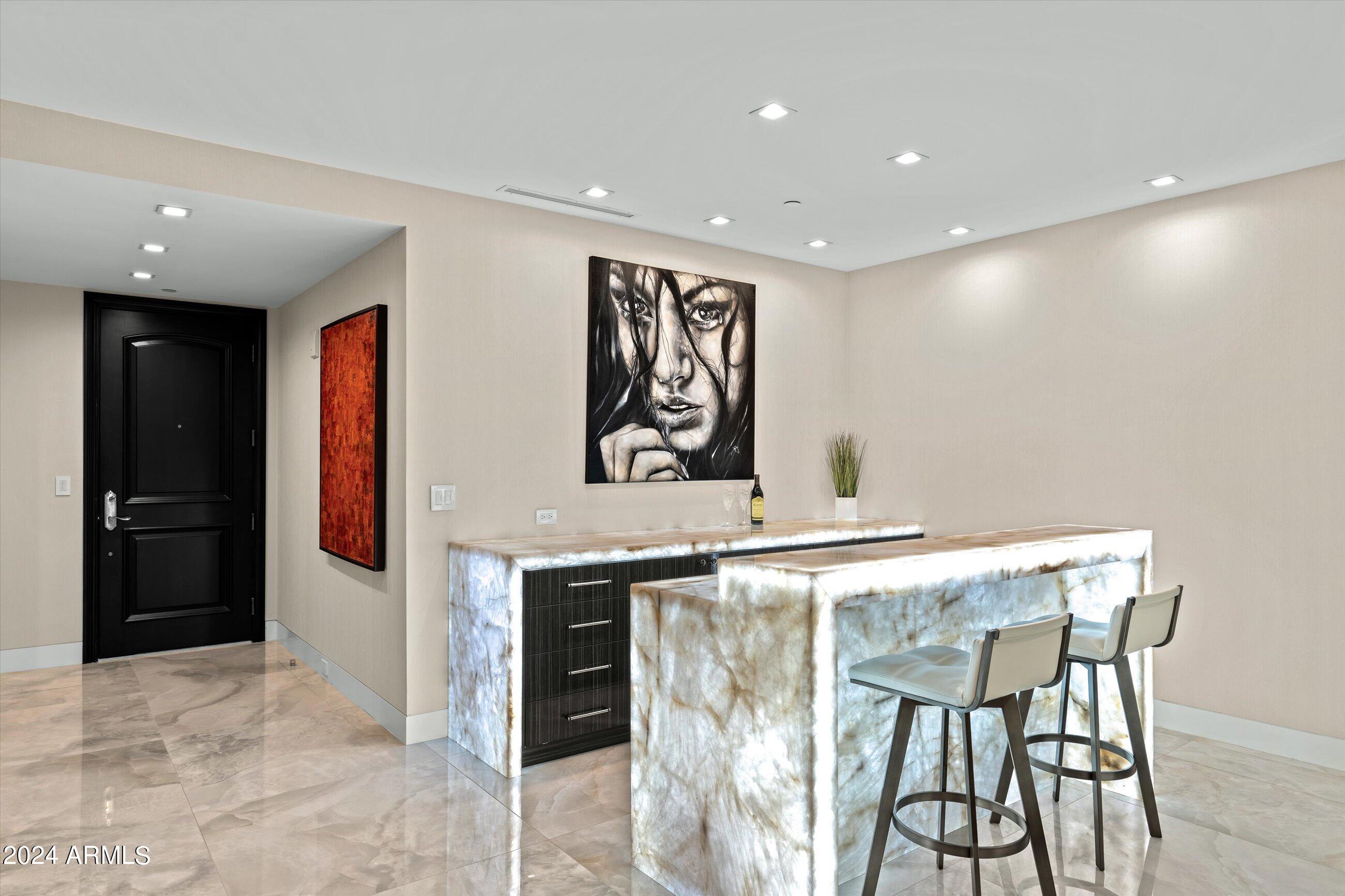 7175 E Camelback Road, 608