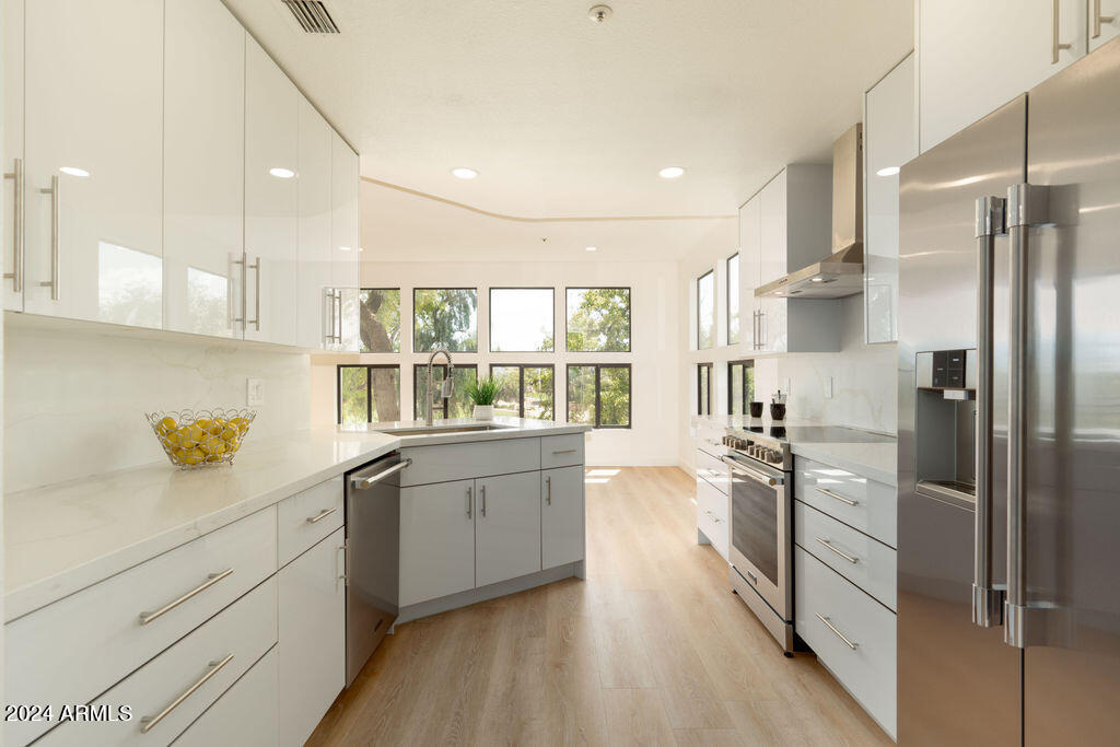 7700 E GAINEY RANCH Road, 233