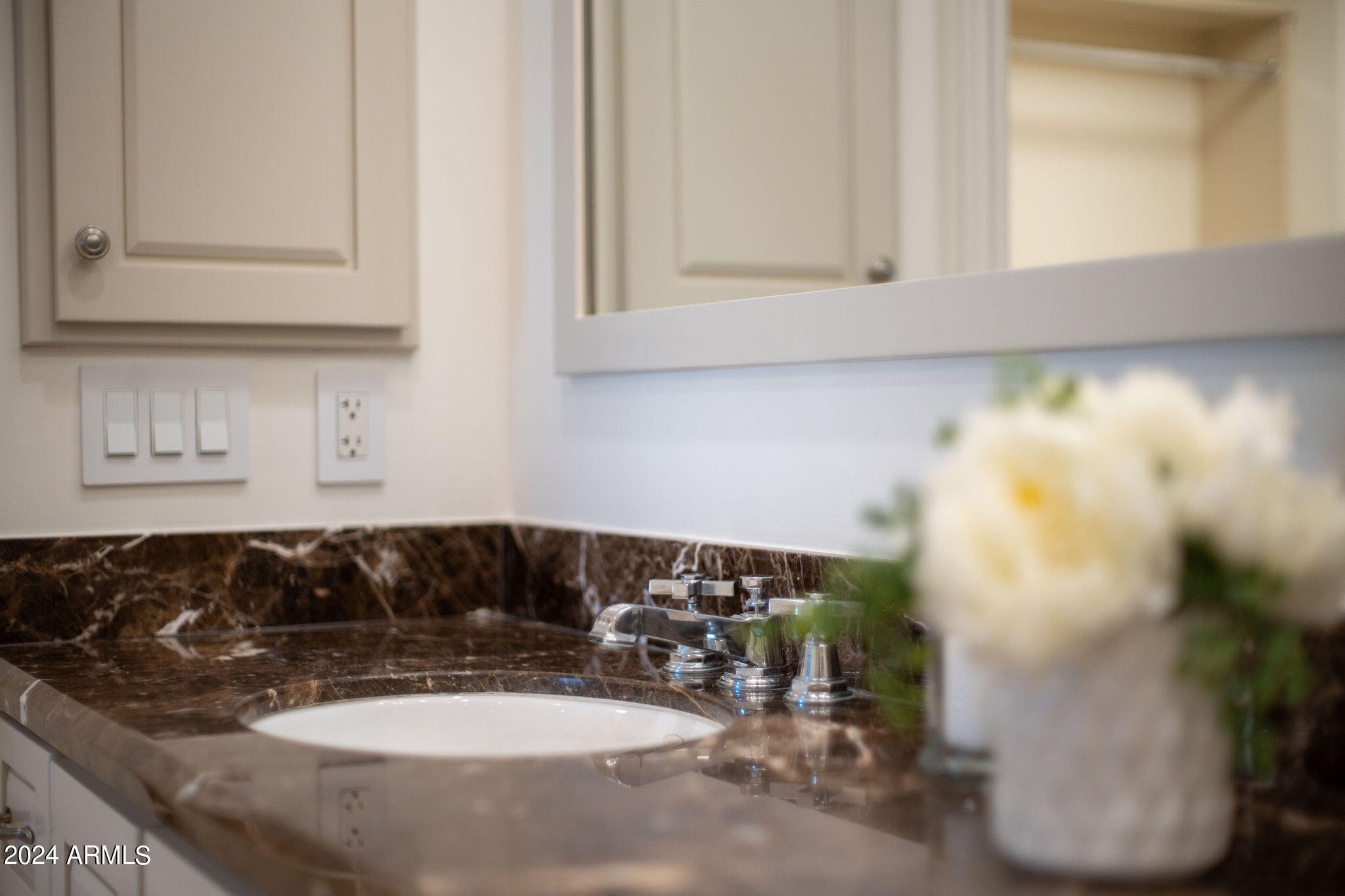 7181 E Camelback Road, 504