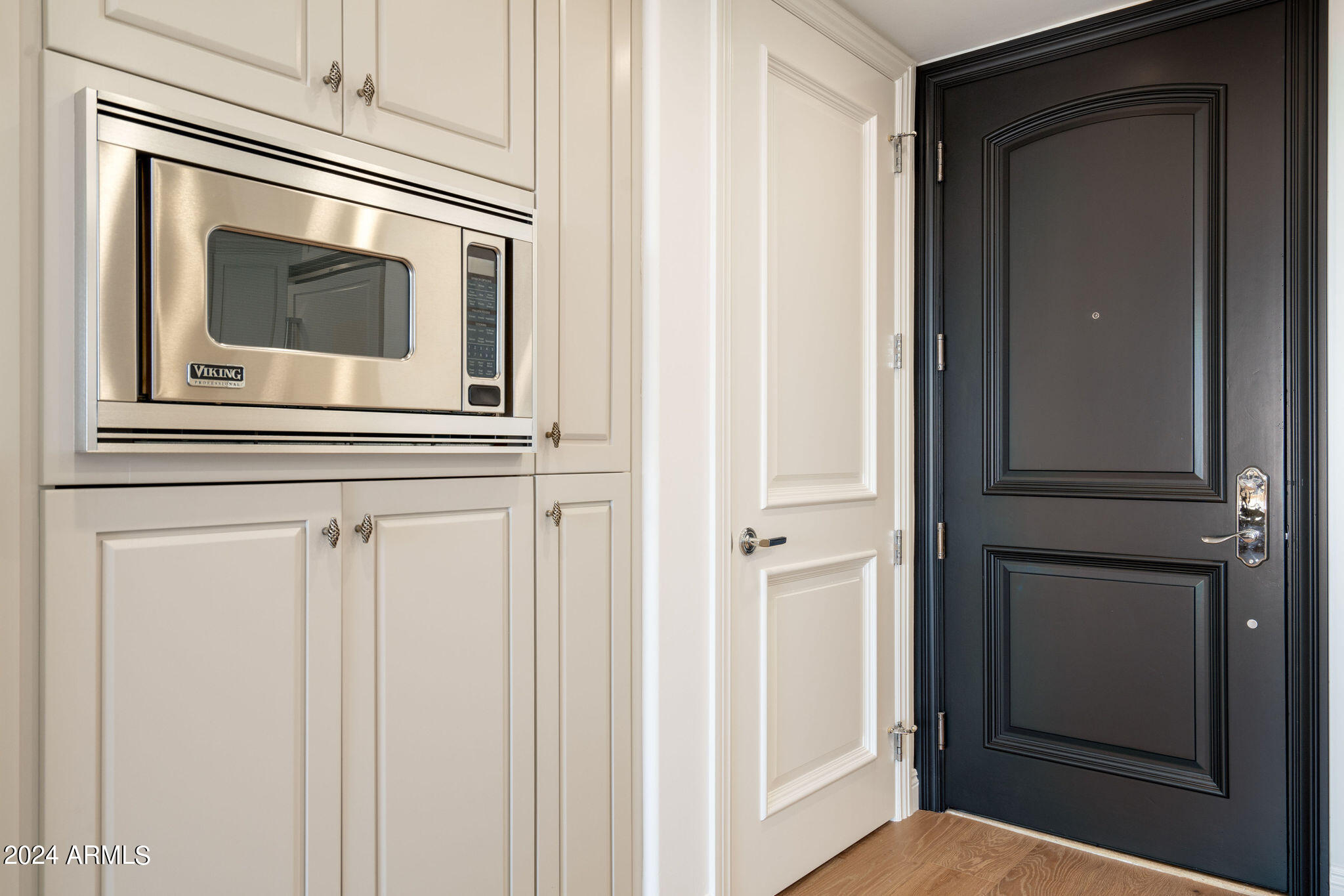 7181 E Camelback Road, 504