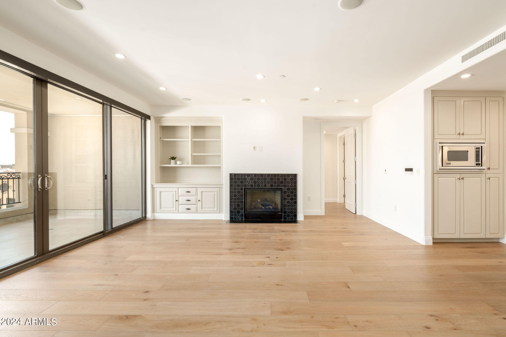 7181 E Camelback Road, 504