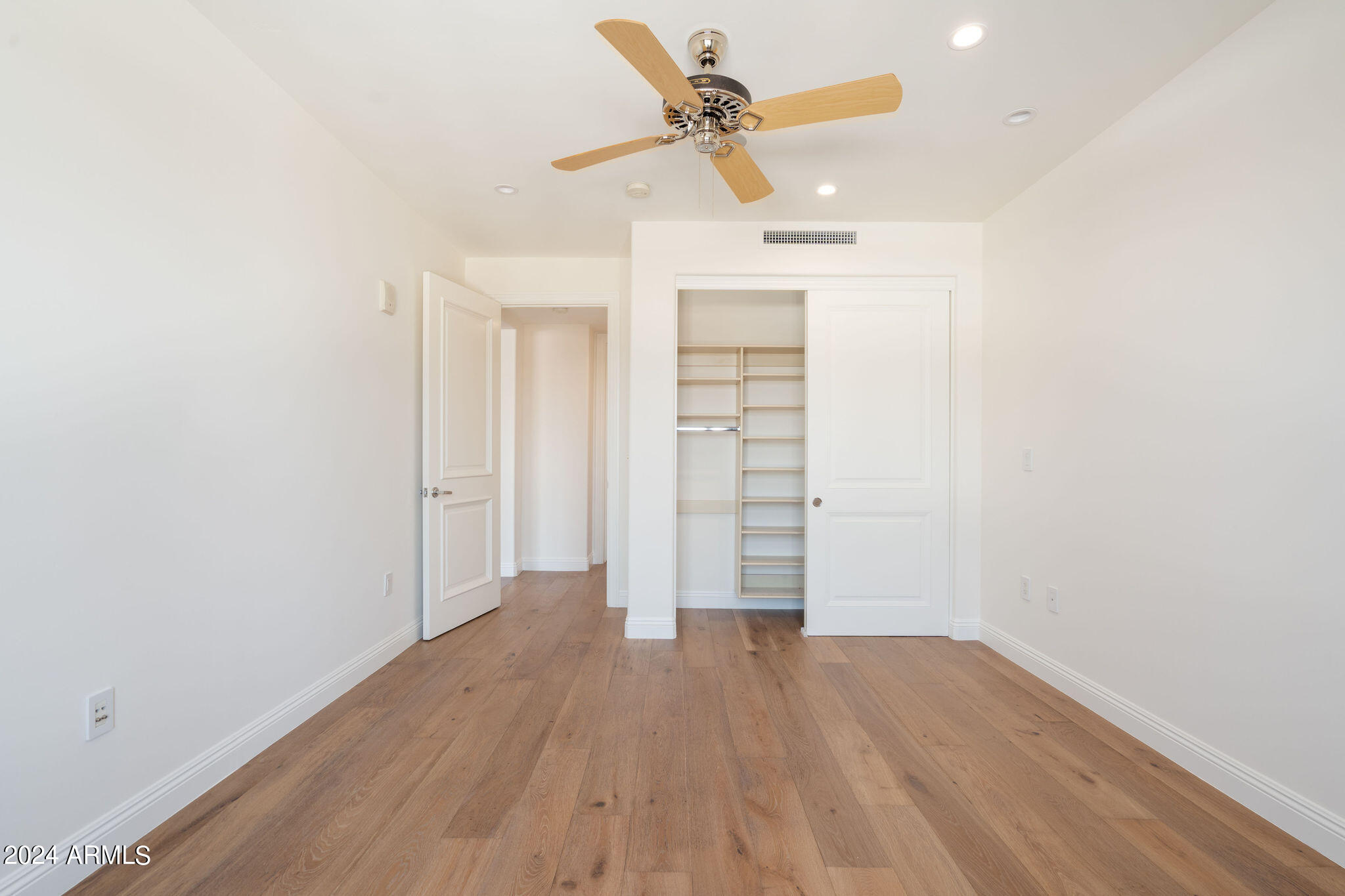 7181 E Camelback Road, 504