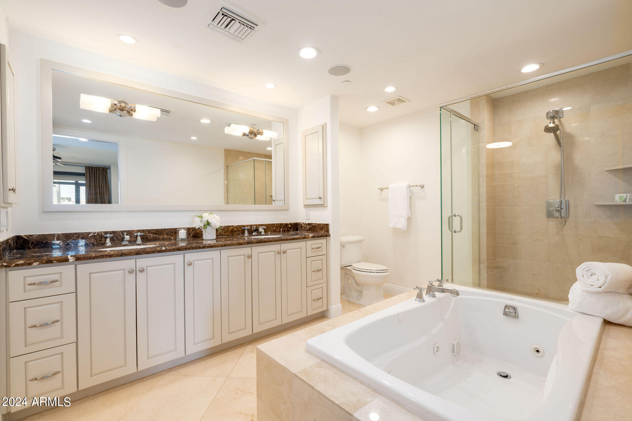 7181 E Camelback Road, 504