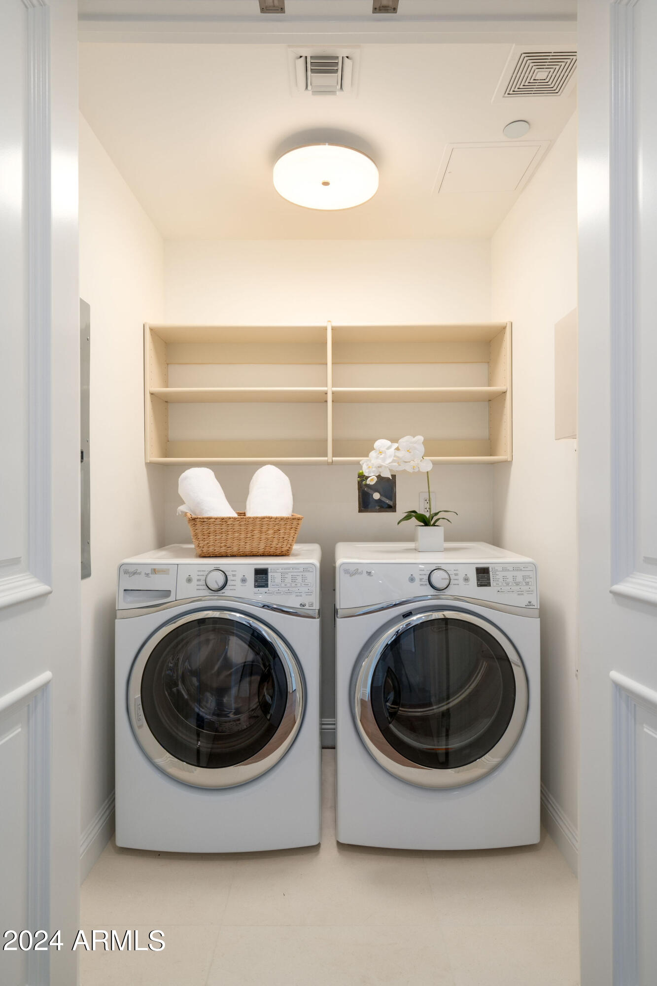 7181 E Camelback Road, 504