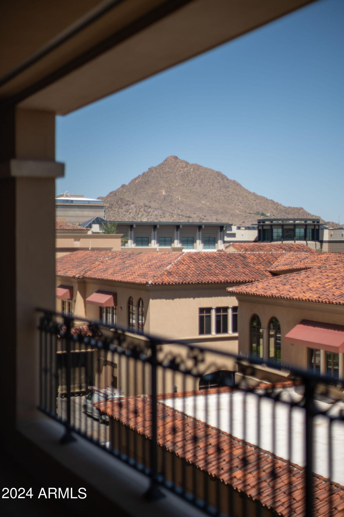 7181 E Camelback Road, 504