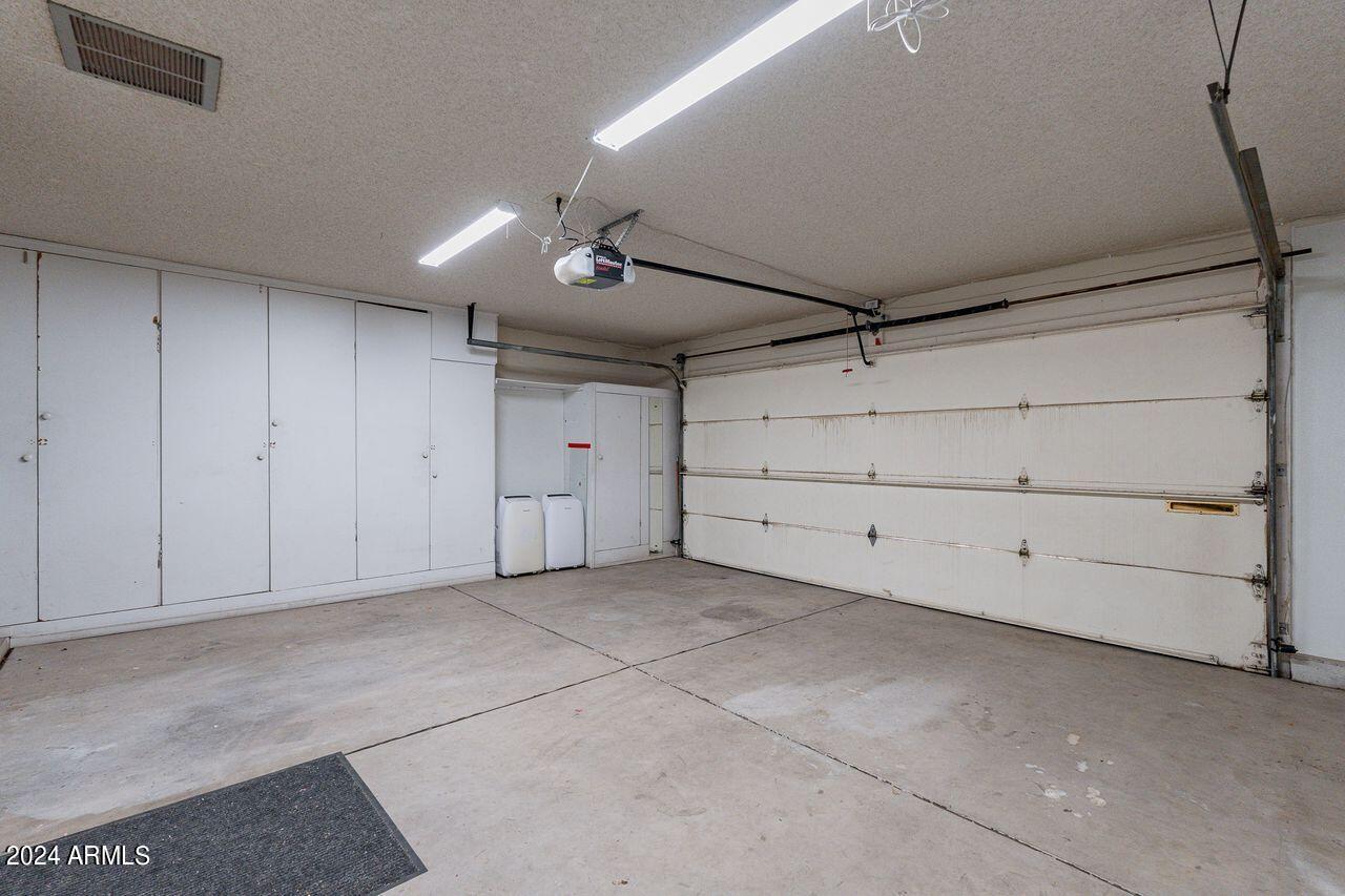 10726 W WILLOWBROOK Drive