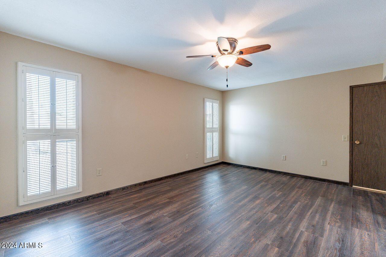 10726 W WILLOWBROOK Drive