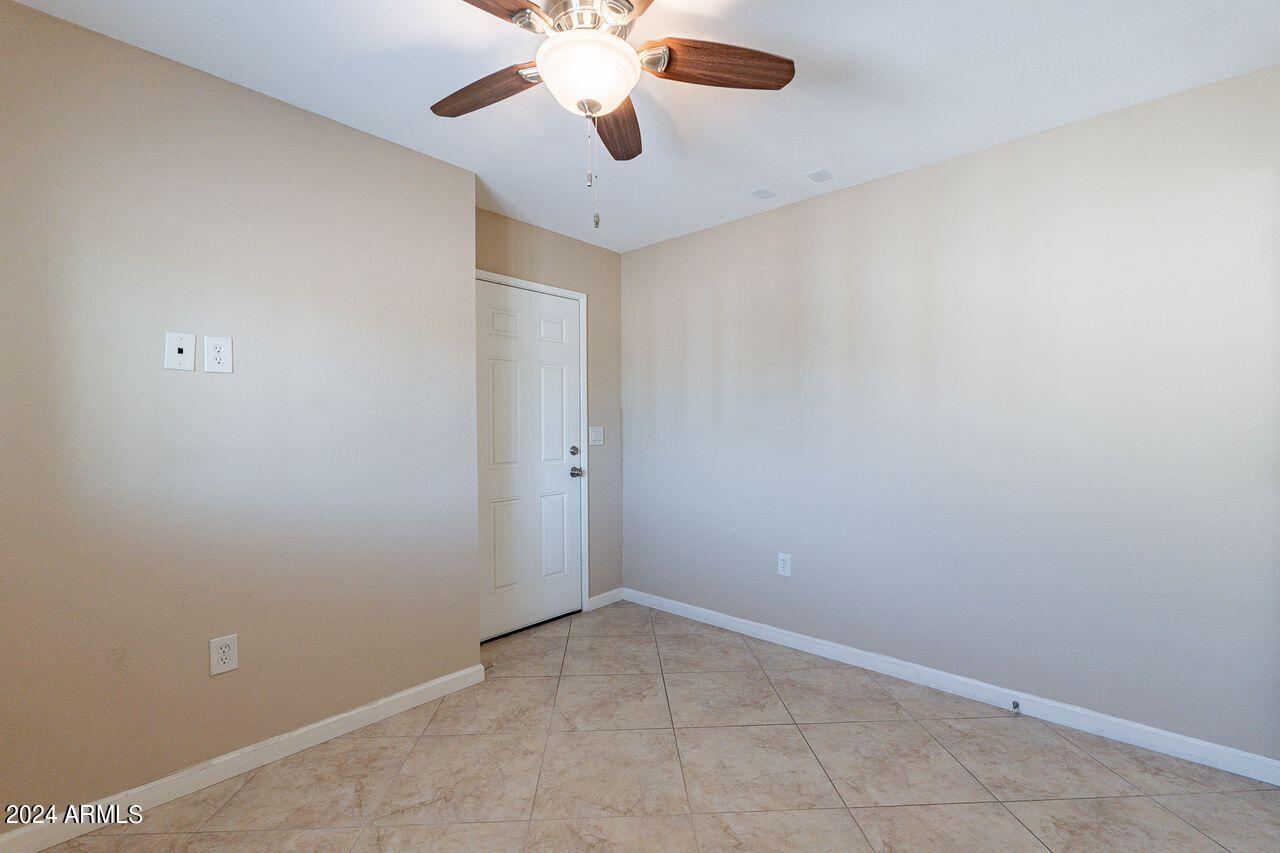 10726 W WILLOWBROOK Drive