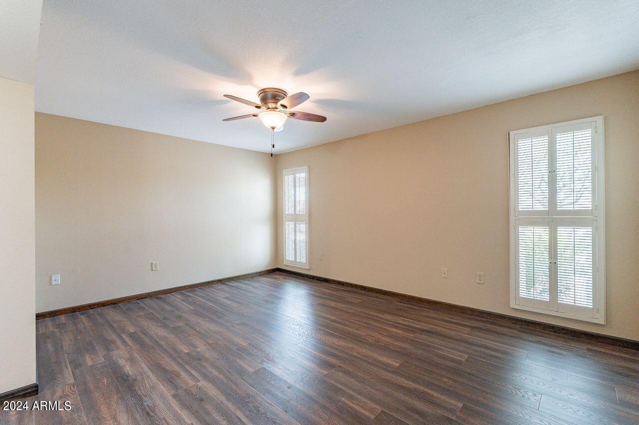 10726 W WILLOWBROOK Drive