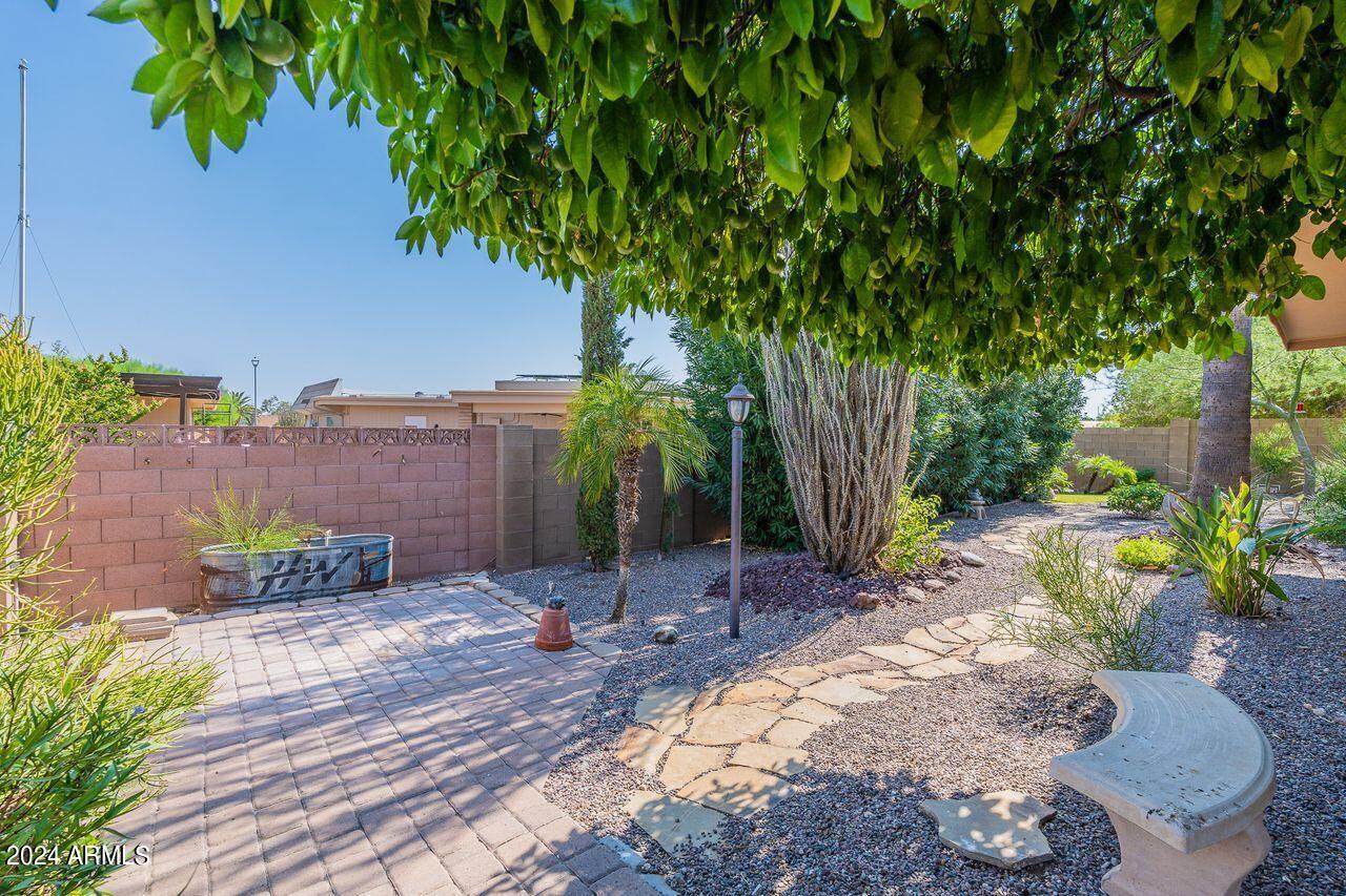 10726 W WILLOWBROOK Drive