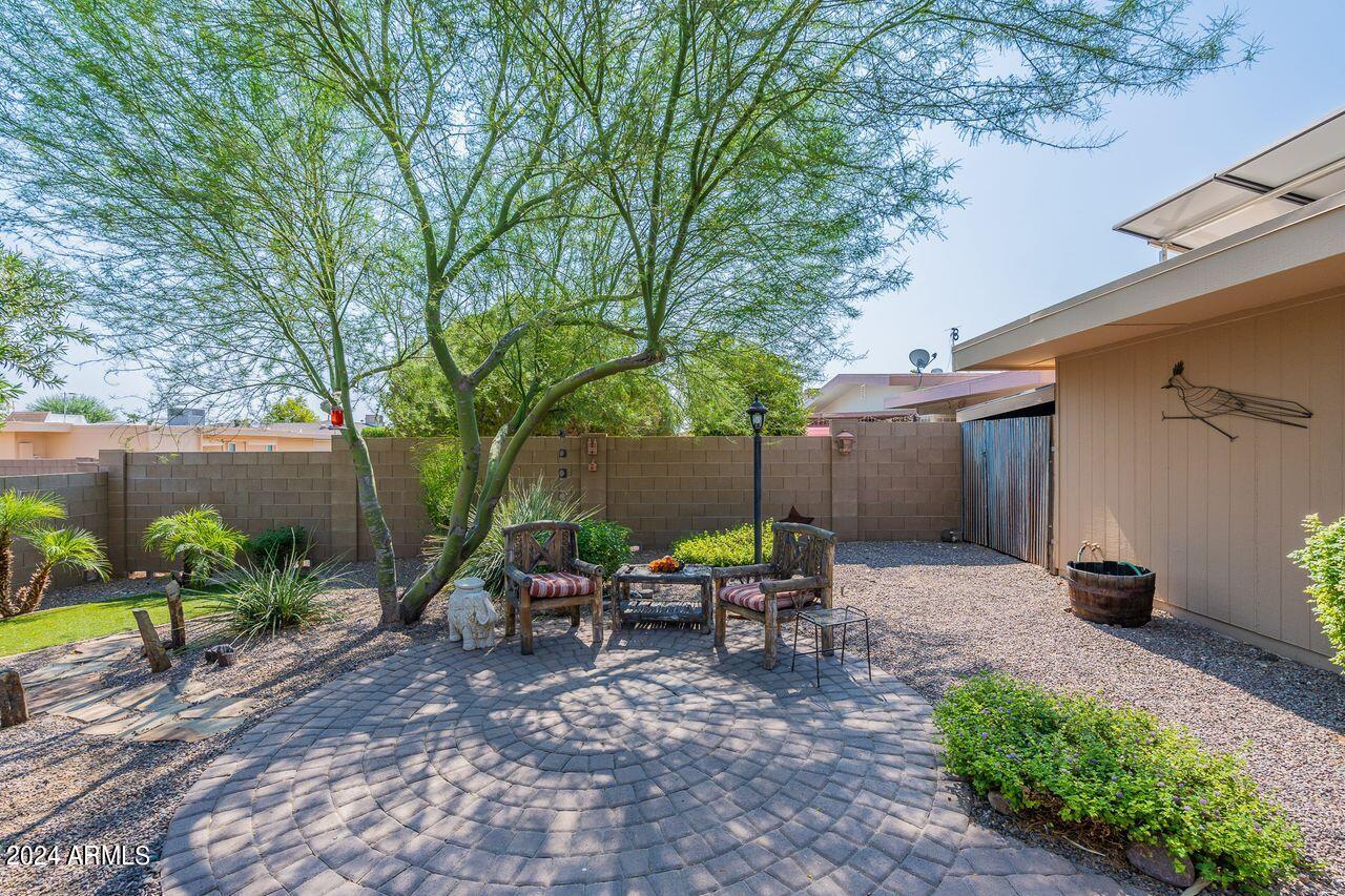 10726 W WILLOWBROOK Drive