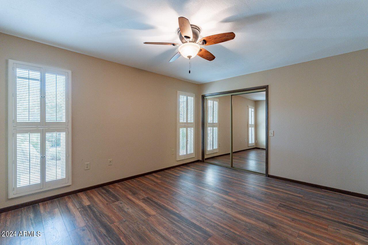 10726 W WILLOWBROOK Drive